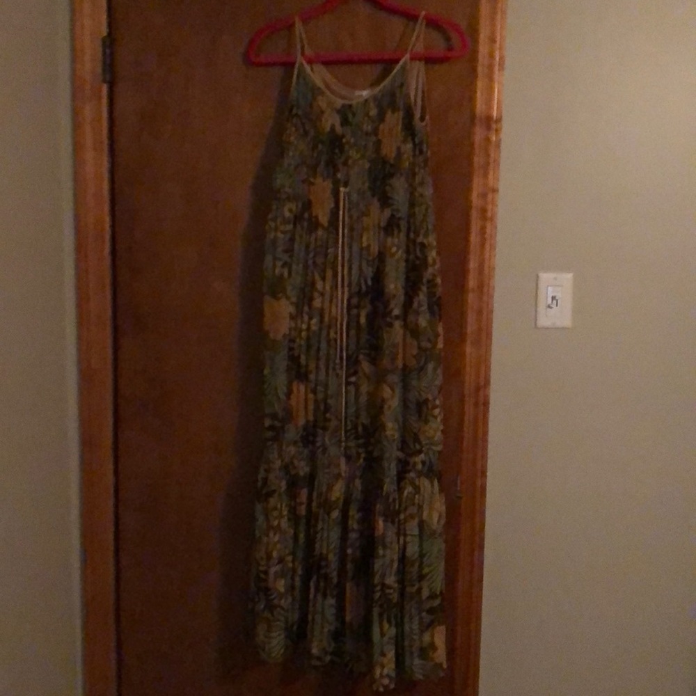 Roz and Ali maxi dress